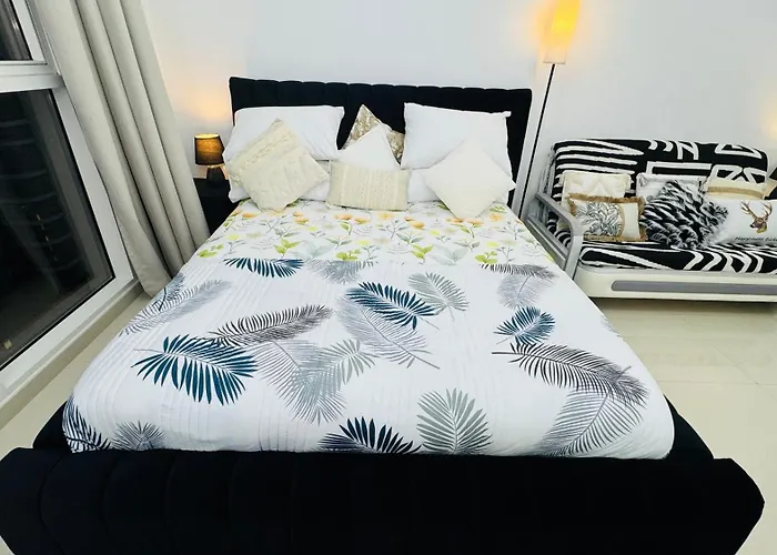 Modern Accommodations In Dunya Dubai\'S Heart, Dubai Mall, Dubai Fountain And Burj Khalifa Getaway, Spectacular Views, 3-5 Minutes To Dubai Mall, Dubai Fountain & Burj Khalifa