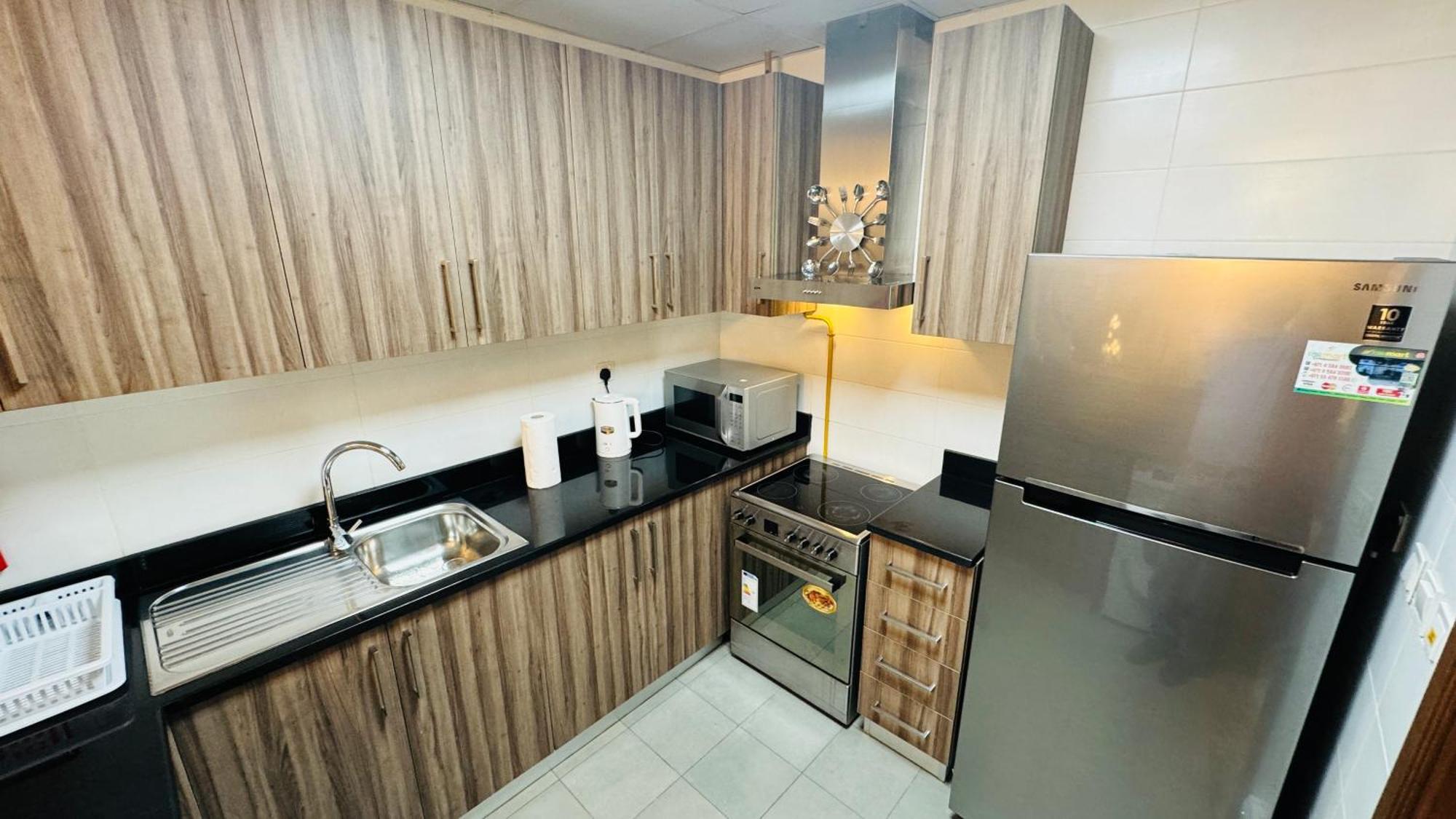 Apartment Modern In Dunya Dubai's Heart, Mall, Fountain And Burj Khalifa Getaway, Spectacular Views, 3-5 Minutes To Mall, Fountain & Burj Khalifa *