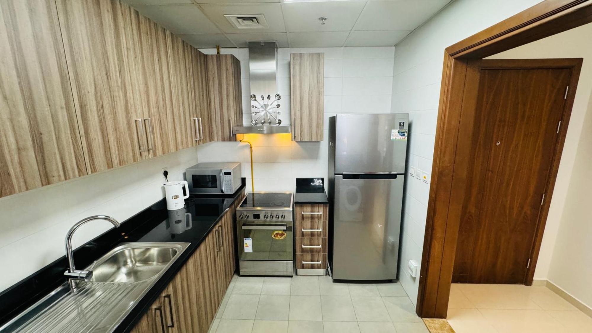 Apartment Modern In Dunya Dubai's Heart, Mall, Fountain And Burj Khalifa Getaway, Spectacular Views, 3-5 Minutes To Mall, Fountain & Burj Khalifa *